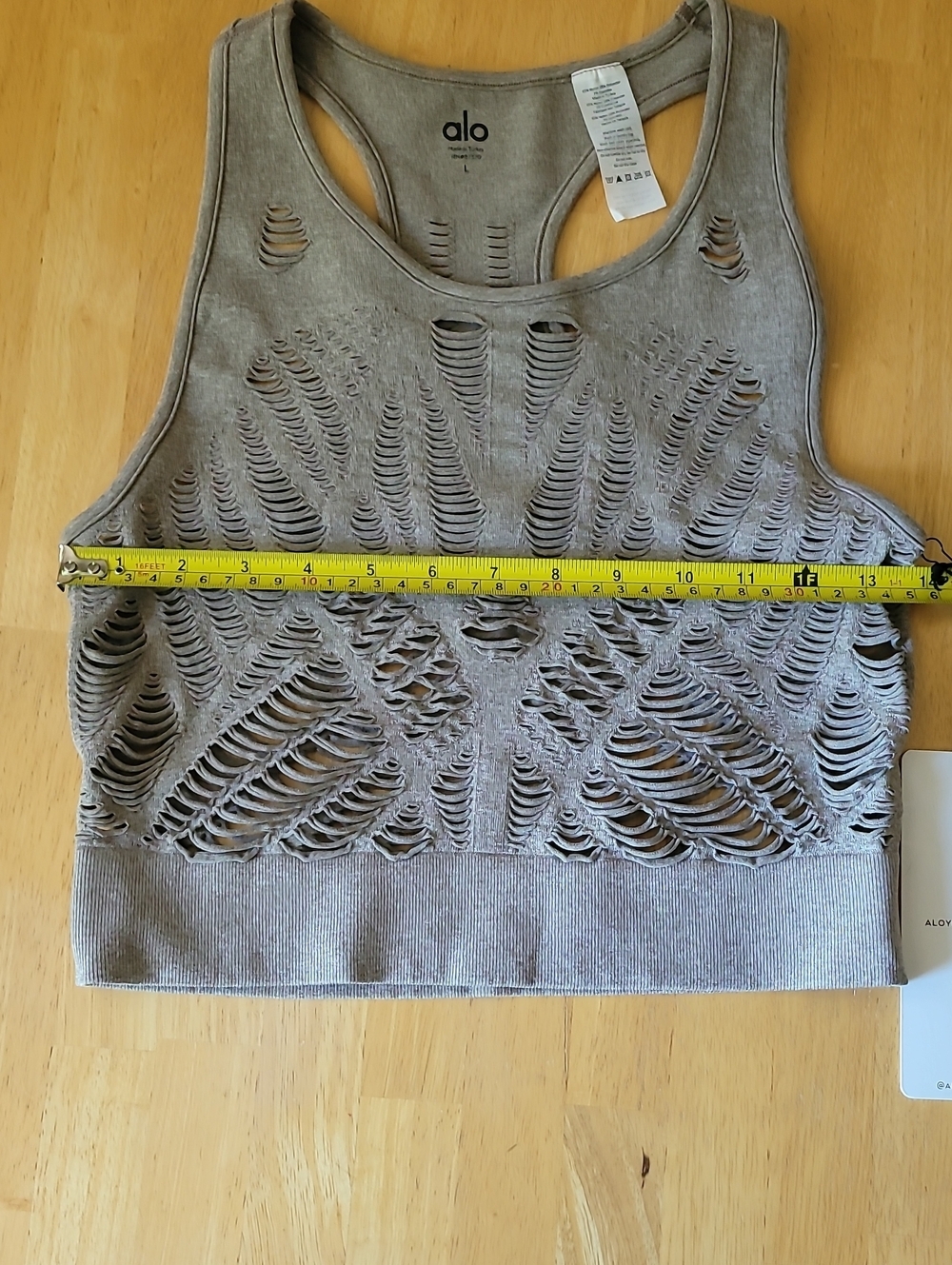 ALO Yoga Vixen Fitted Yoga Crop Tank Top - Picture 7 of 10